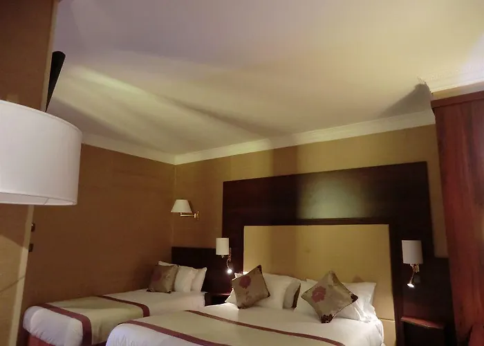 Gustave 4* Paris