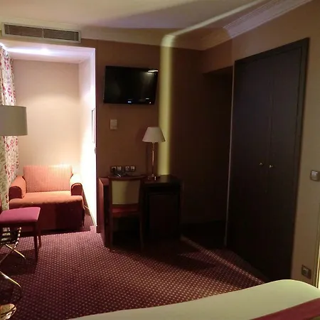 Gustave 4*