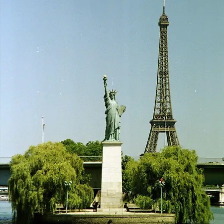 Отель Gustave 4*