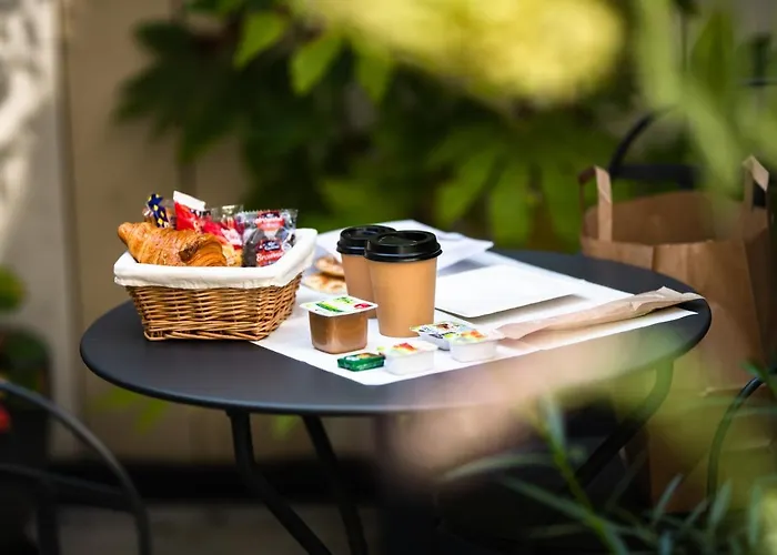 Отель Gustave 4*